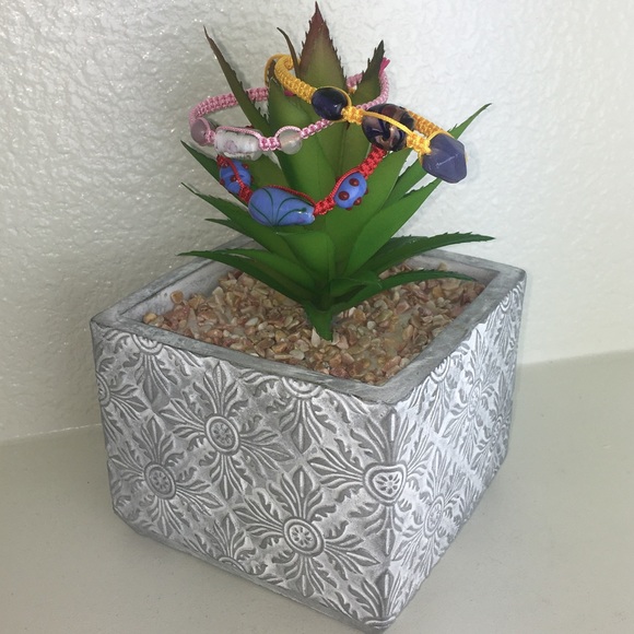 Handmade Chinese Knotting Bracelet W/ Glass Beads - Picture 8 of 8